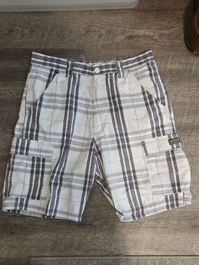 Wrangler White and Gray Plaid Cargo Shorts